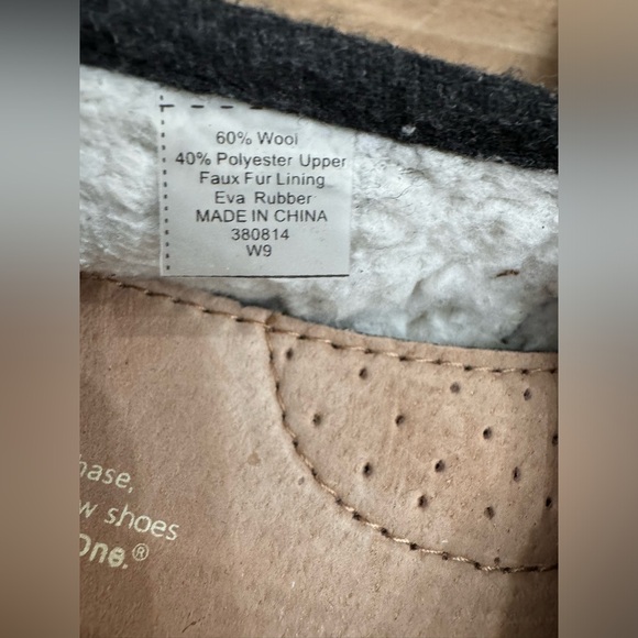 Toms gray wool blend flats with faux fur lining size 9 - Picture 3 of 6